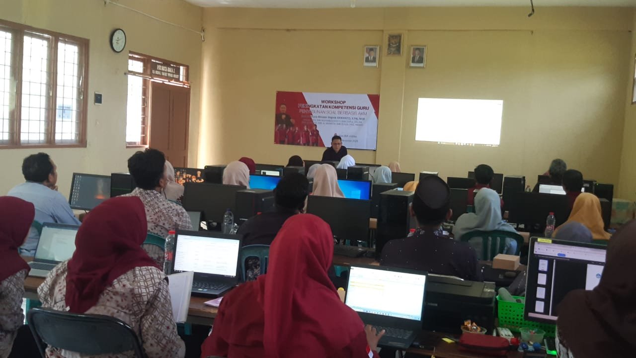 Workshop Penyusunan Soal Berbasis AKM di SMK Al Ikhlash Antusias Diikuti Guru-Guru  SMK Pantura Gresik