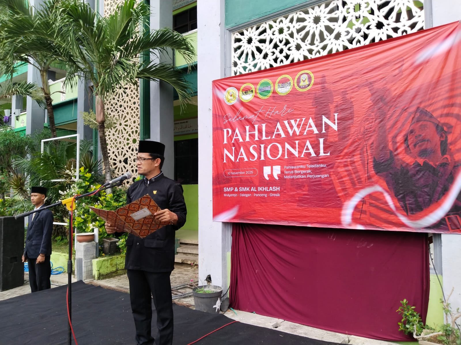 Semangat Kepahlawanan Menggema di Lapangan SMP Al Ikhlash di Hari Pahlawan